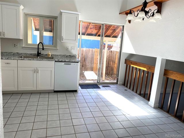 4865 S Espana Ln, Centennial, CO 80015