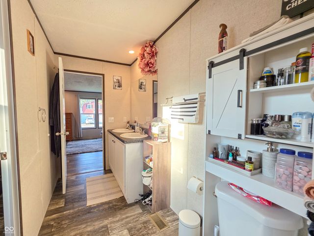 969 A Street SE, Linton, IN 47441