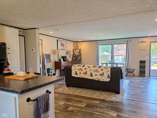 969 A Street SE, Linton, IN 47441