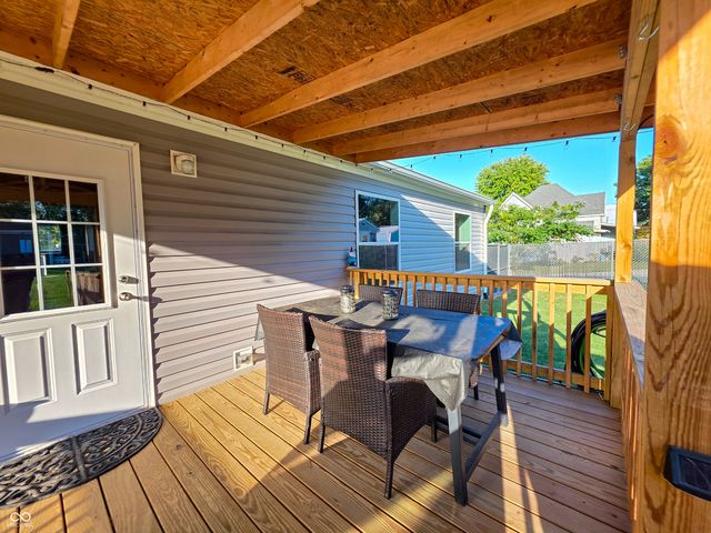 969 A Street SE, Linton, IN 47441