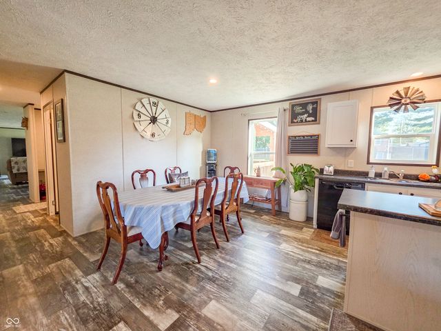 969 A Street SE, Linton, IN 47441