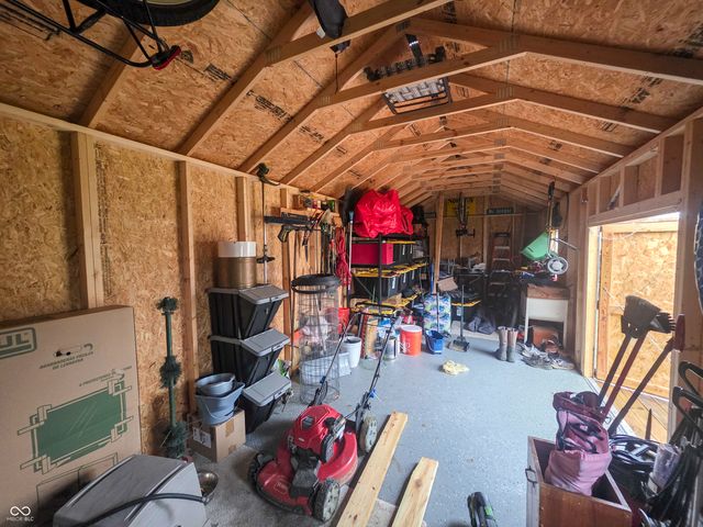 969 A Street SE, Linton, IN 47441