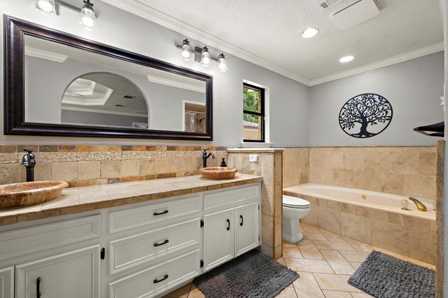 1007 S Gabriel DR, Leander, TX 78641