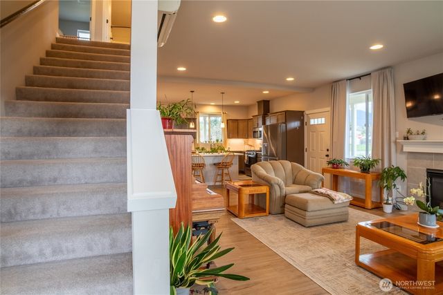 103 N Trail Road, Sedro Woolley, WA 98284