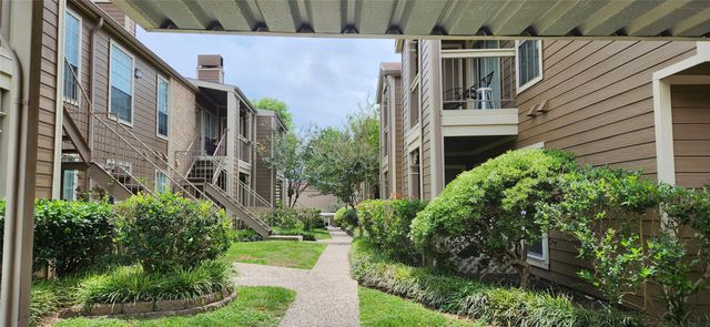 1860 White Oak Dr 217, Houston, TX 77009