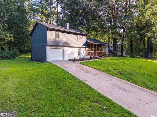 3809 Chimney Ridge Court, Ellenwood, GA 30294