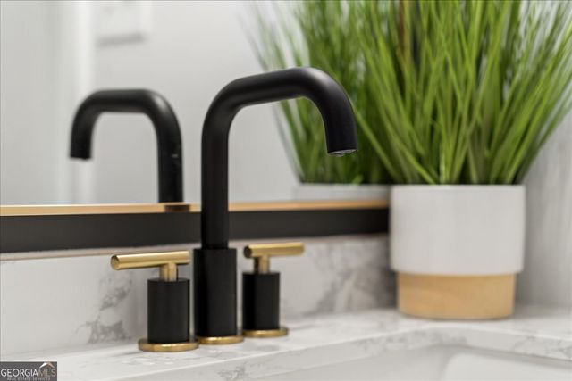 3809 Chimney Ridge Court, Ellenwood, GA 30294