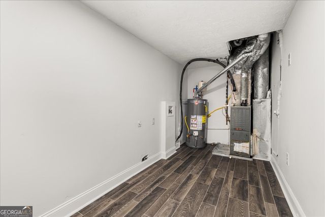 3809 Chimney Ridge Court, Ellenwood, GA 30294