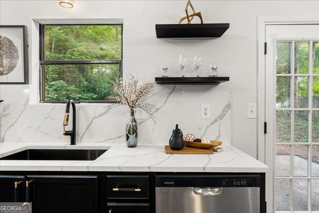 3809 Chimney Ridge Court, Ellenwood, GA 30294