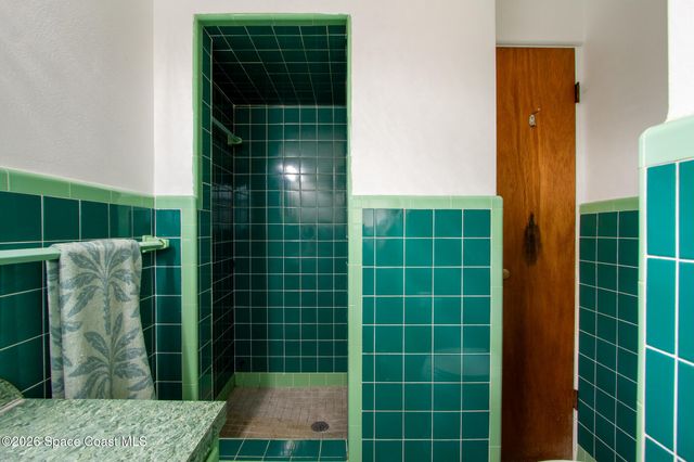 2 Holiday Lane S, Titusville, FL 32796