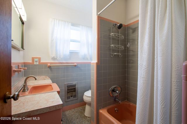 2 Holiday Lane S, Titusville, FL 32796