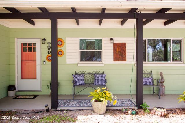 2 Holiday Lane S, Titusville, FL 32796