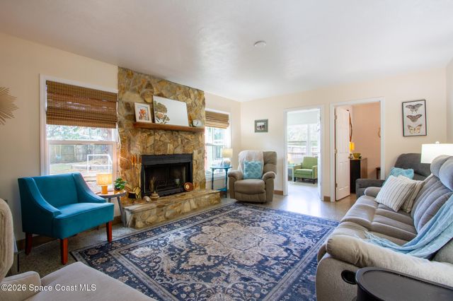 2 Holiday Lane S, Titusville, FL 32796