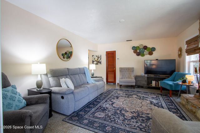 2 Holiday Lane S, Titusville, FL 32796