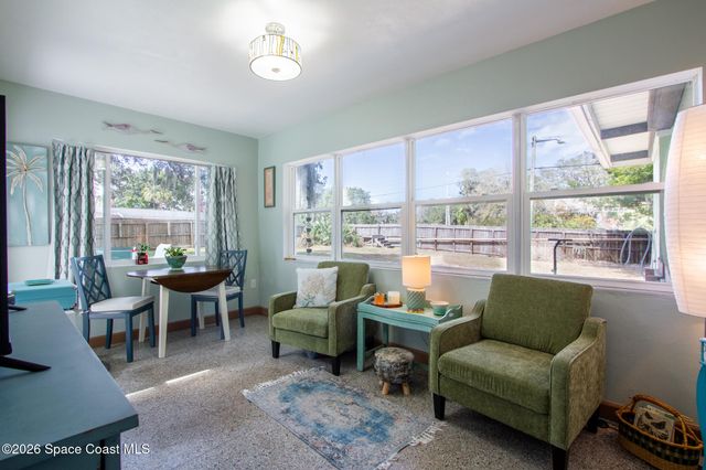 2 Holiday Lane S, Titusville, FL 32796