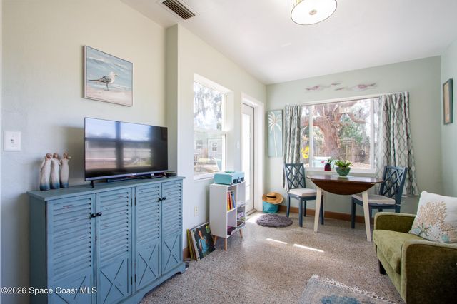 2 Holiday Lane S, Titusville, FL 32796