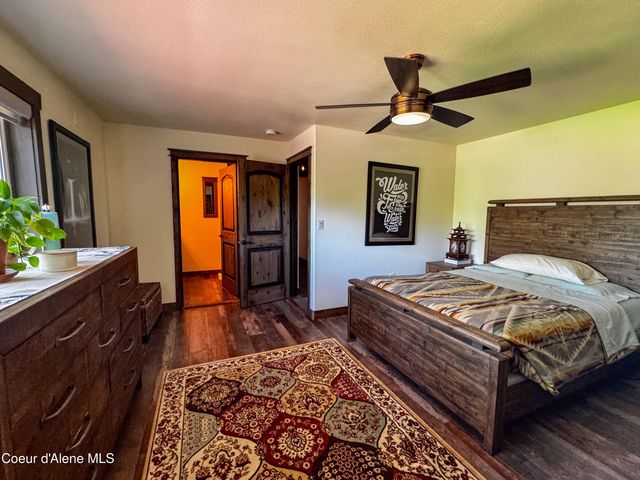 9347 N Baack RD, Hayden, ID 83835