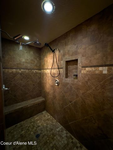 9347 N Baack RD, Hayden, ID 83835