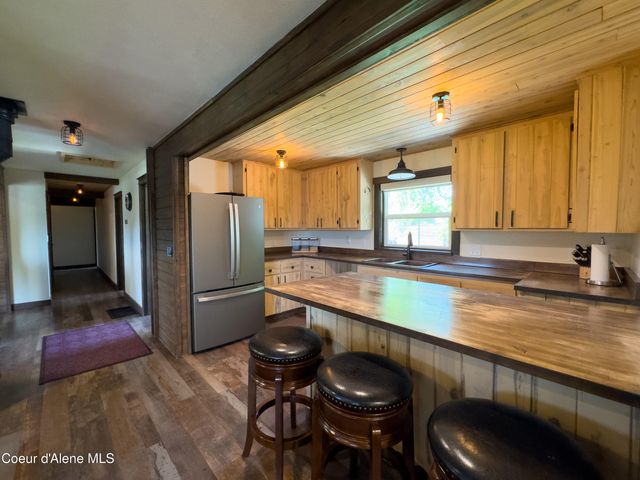 9347 N Baack RD, Hayden, ID 83835