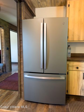 9347 N Baack RD, Hayden, ID 83835