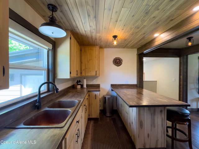 9347 N Baack RD, Hayden, ID 83835