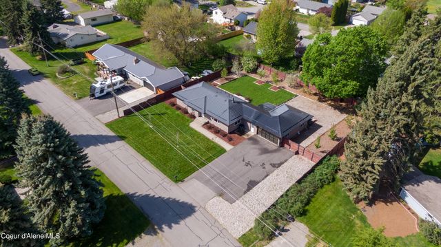 9347 N Baack RD, Hayden, ID 83835