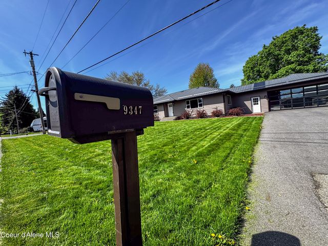 9347 N Baack RD, Hayden, ID 83835
