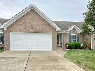 12670 Spring Haven Ct, Louisville, KY 40229