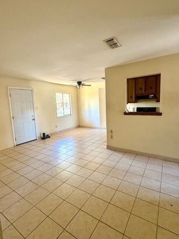 873 Rellia Drive, Terrell, TX 75160