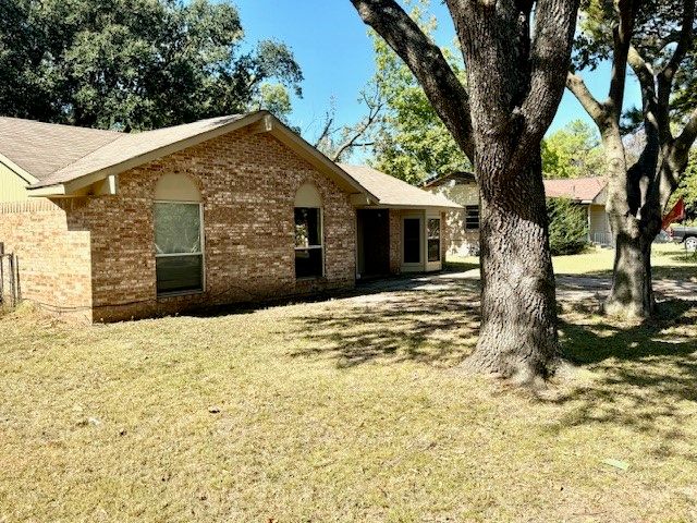 873 Rellia Drive, Terrell, TX 75160
