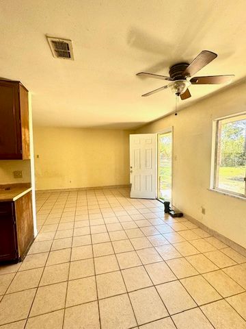 873 Rellia Drive, Terrell, TX 75160