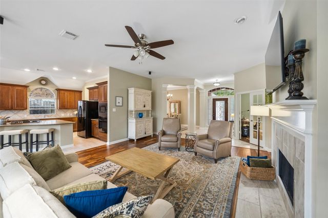 3122 Indian Summer Trail, Friendswood, TX 77546