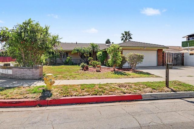 1661 Oak Hill Dr., Escondido, CA 92027