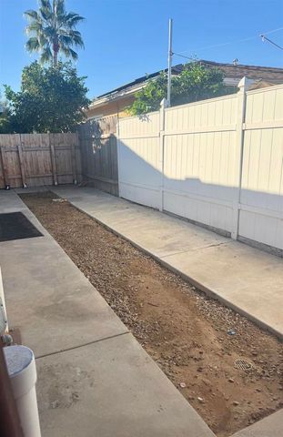 1661 Oak Hill Dr., Escondido, CA 92027