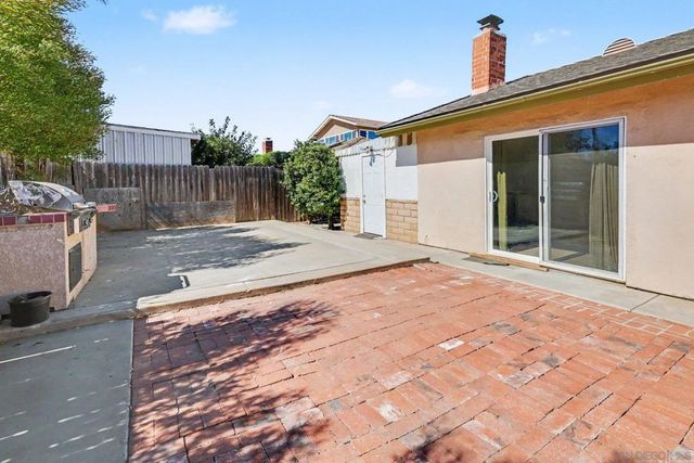 1661 Oak Hill Dr., Escondido, CA 92027