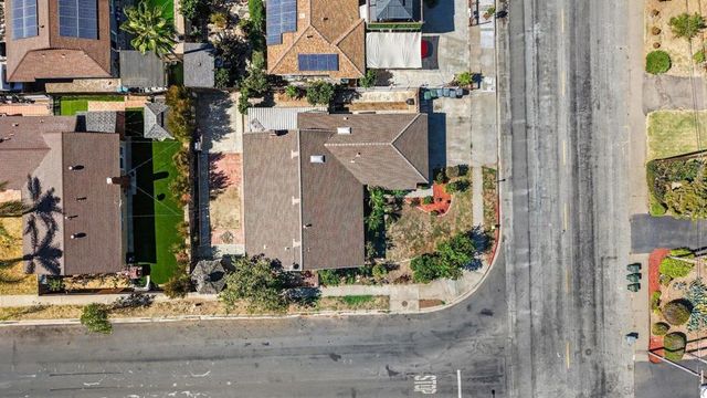 1661 Oak Hill Dr., Escondido, CA 92027