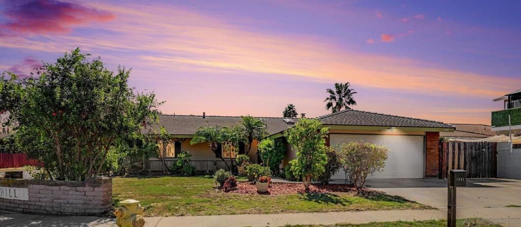1661 Oak Hill Dr., Escondido, CA 92027
