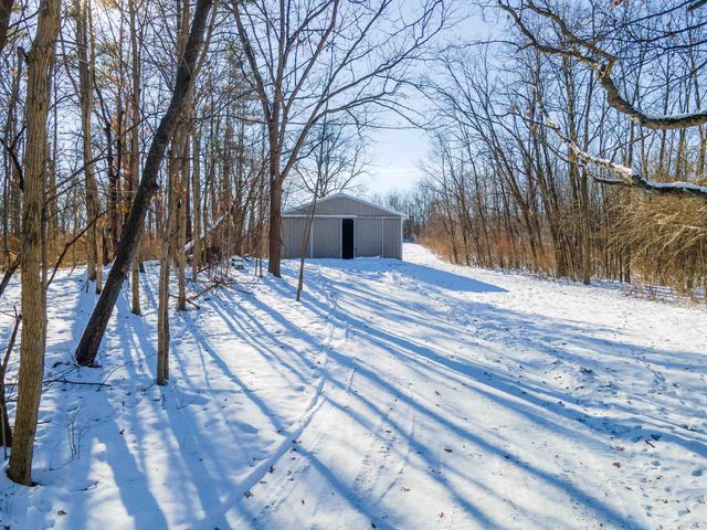 11480 N Roanoke Road, Roanoke, IN 46783