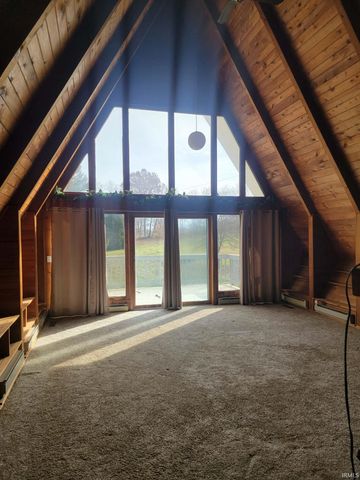 11480 N Roanoke Road, Roanoke, IN 46783