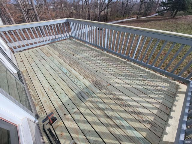 11480 N Roanoke Road, Roanoke, IN 46783