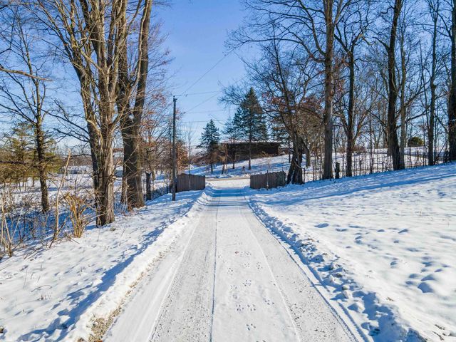 11480 N Roanoke Road, Roanoke, IN 46783