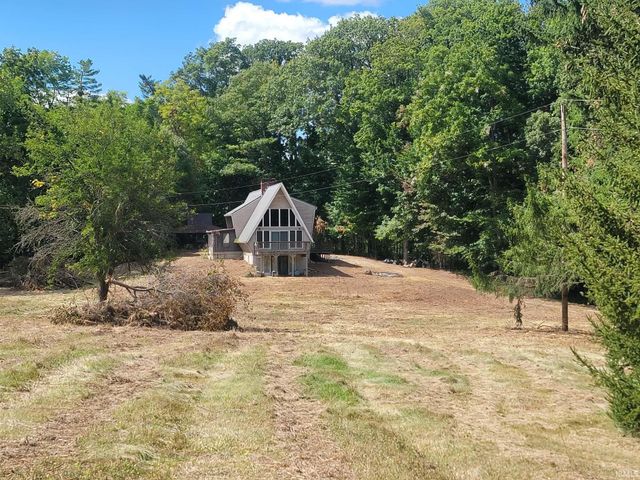 11480 N Roanoke Road, Roanoke, IN 46783