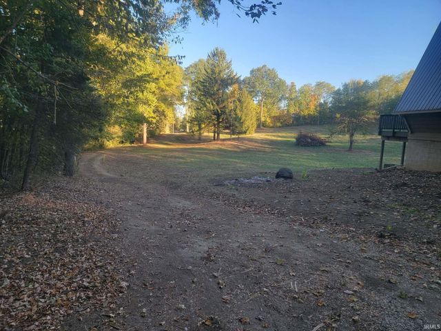 11480 N Roanoke Road, Roanoke, IN 46783