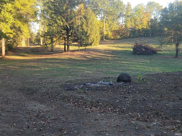 11480 N Roanoke Road, Roanoke, IN 46783