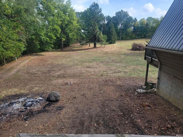 11480 N Roanoke Road, Roanoke, IN 46783