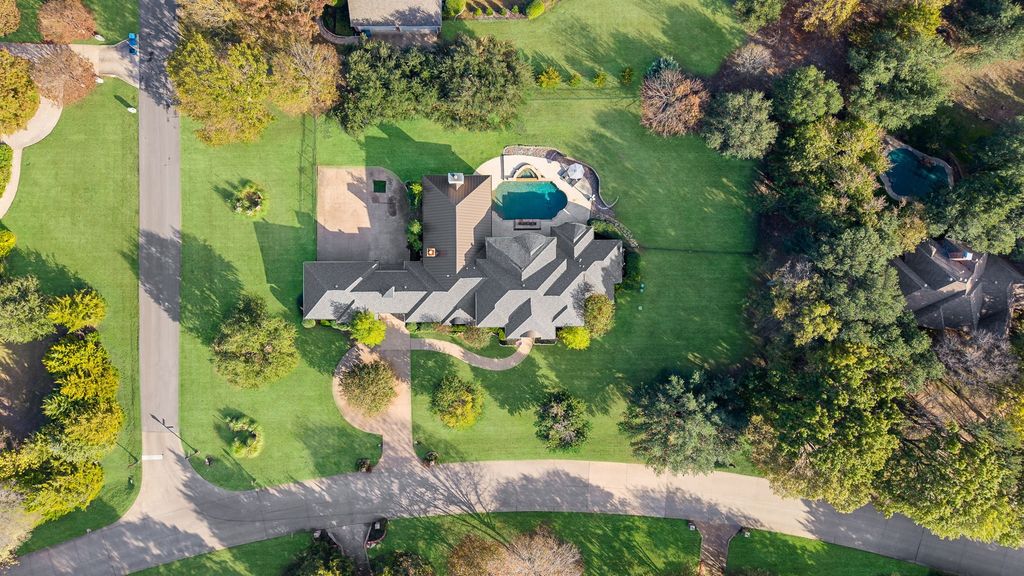 336 Oakwood Trail, Fairview, TX 75069