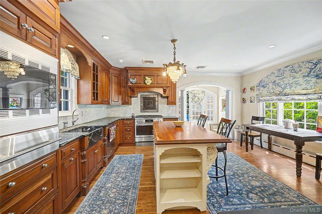 1120 Shore Road, Little Neck, NY 11363