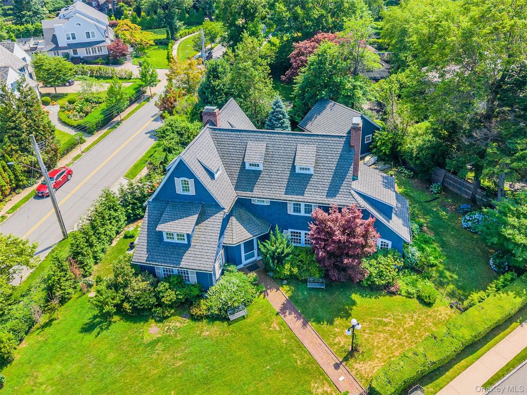 1120 Shore Road, Little Neck, NY 11363 — photo 4