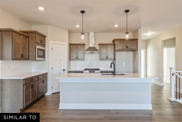 5722 NE Creek Ridge Drive, Ankeny, IA 50021