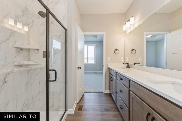 5722 NE Creek Ridge Drive, Ankeny, IA 50021